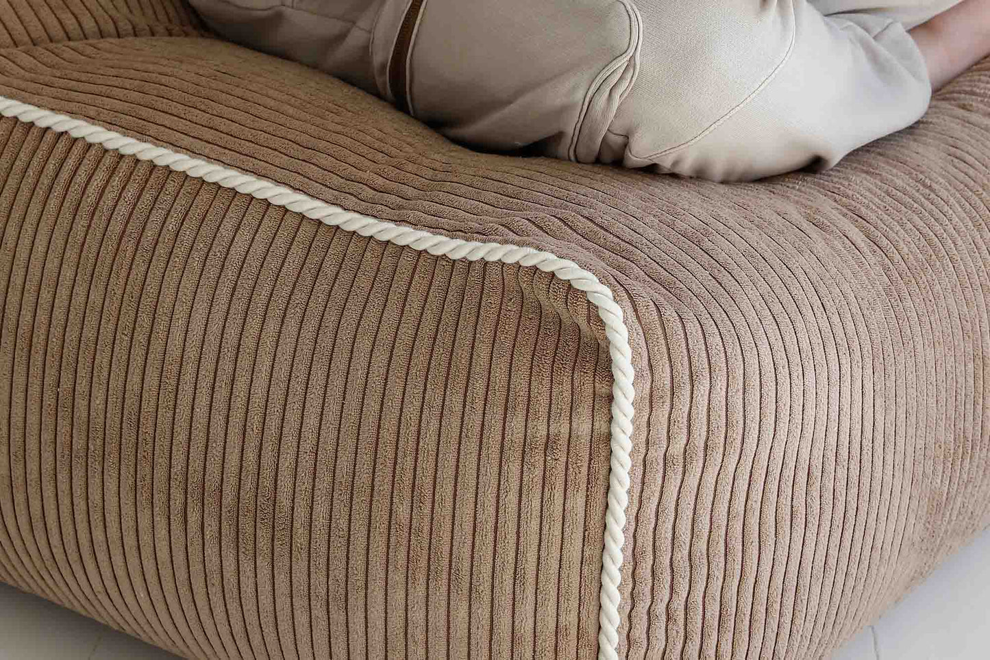 Kumo Børnestol – Corduroy – Chocolate
